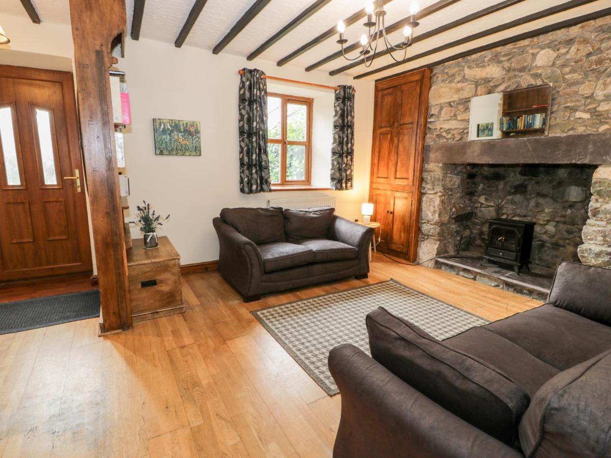 Ddol Helyg Farmhouse Llanrug Экстерьер фото