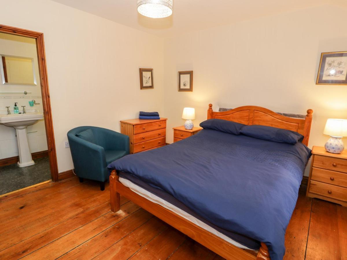 Ddol Helyg Farmhouse Llanrug Экстерьер фото