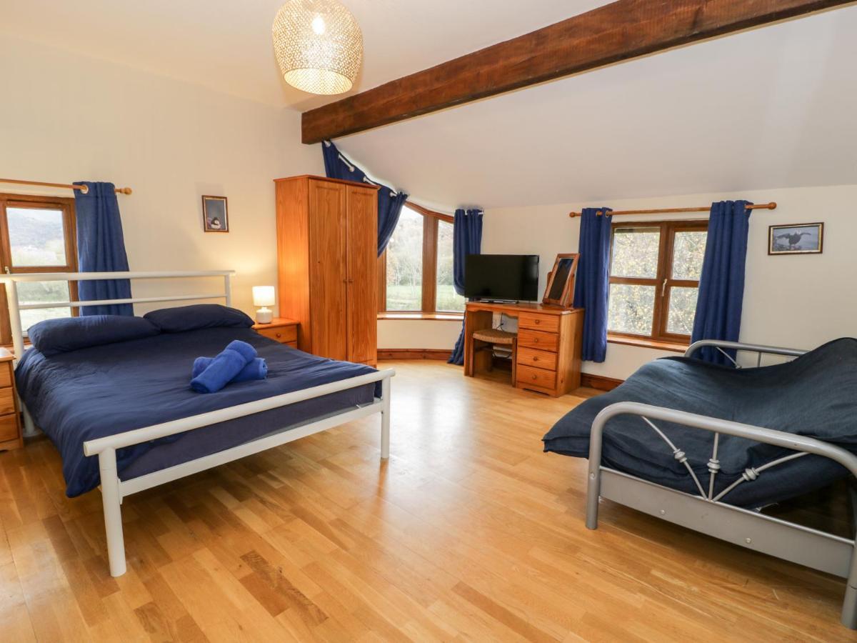 Ddol Helyg Farmhouse Llanrug Экстерьер фото
