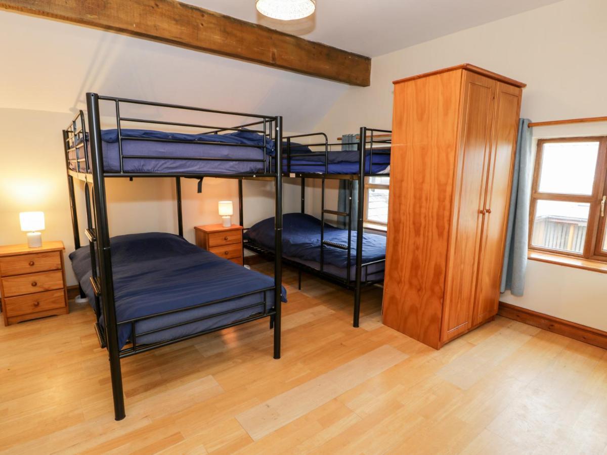Ddol Helyg Farmhouse Llanrug Экстерьер фото