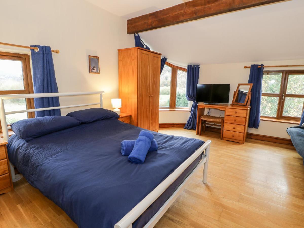 Ddol Helyg Farmhouse Llanrug Экстерьер фото
