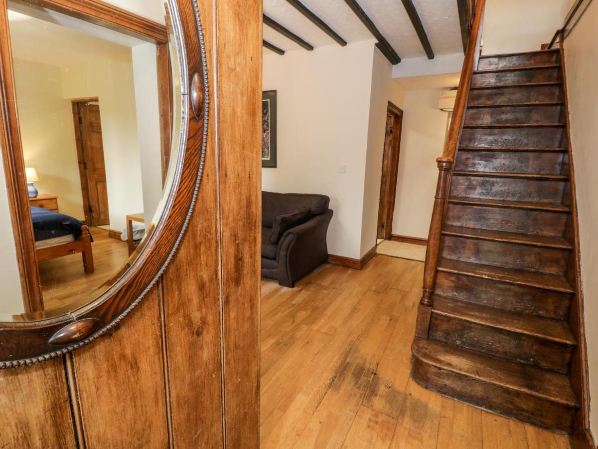 Ddol Helyg Farmhouse Llanrug Экстерьер фото