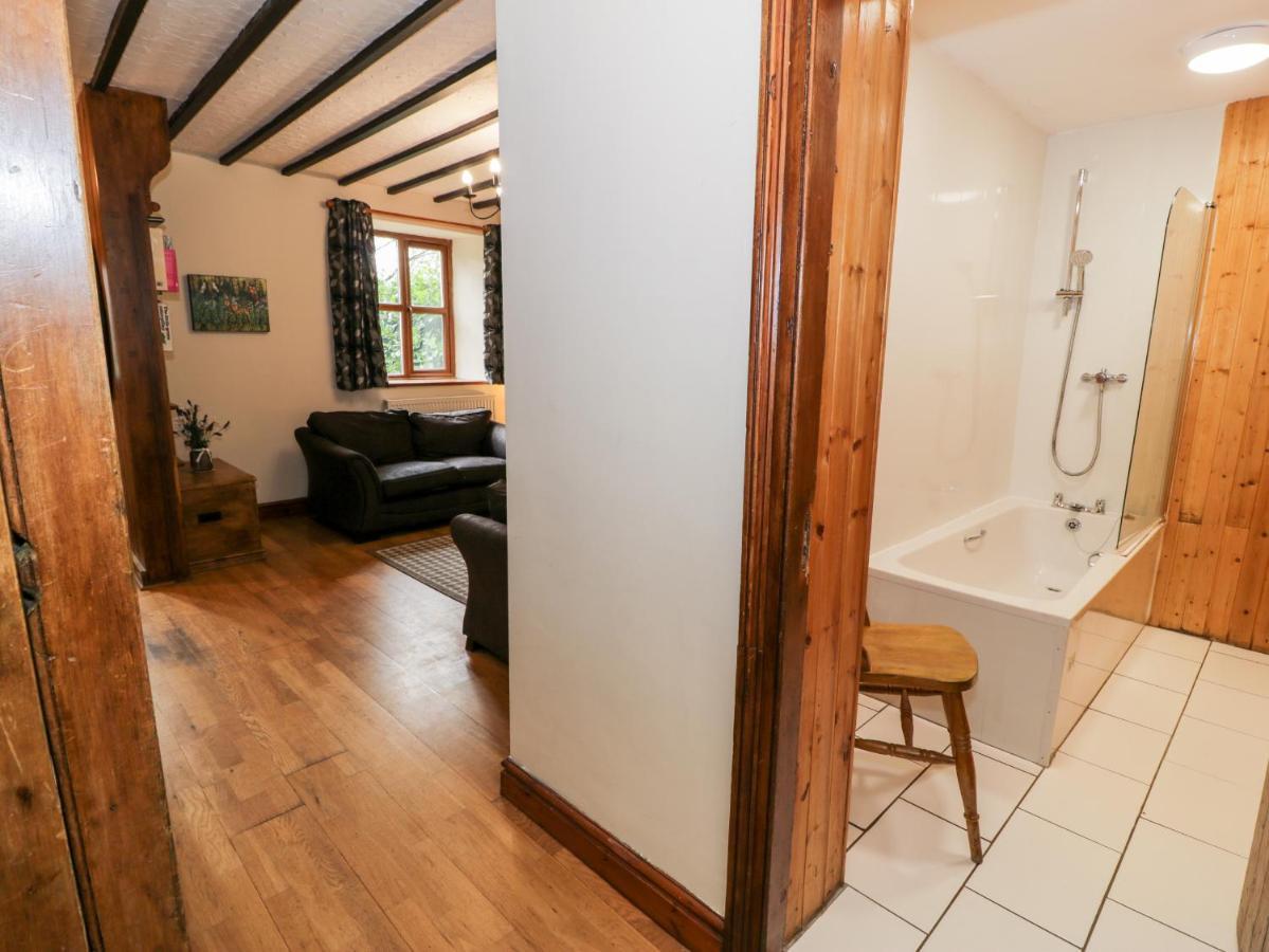 Ddol Helyg Farmhouse Llanrug Экстерьер фото