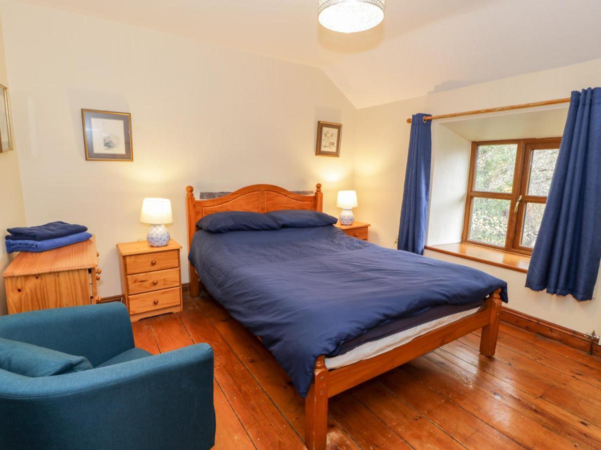 Ddol Helyg Farmhouse Llanrug Экстерьер фото